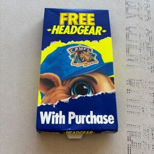 Vintage 90s Camel Hat Box‎ with hat